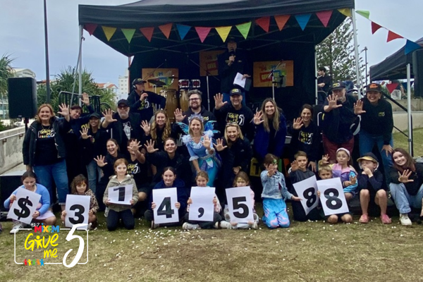 Give Me 5 live event